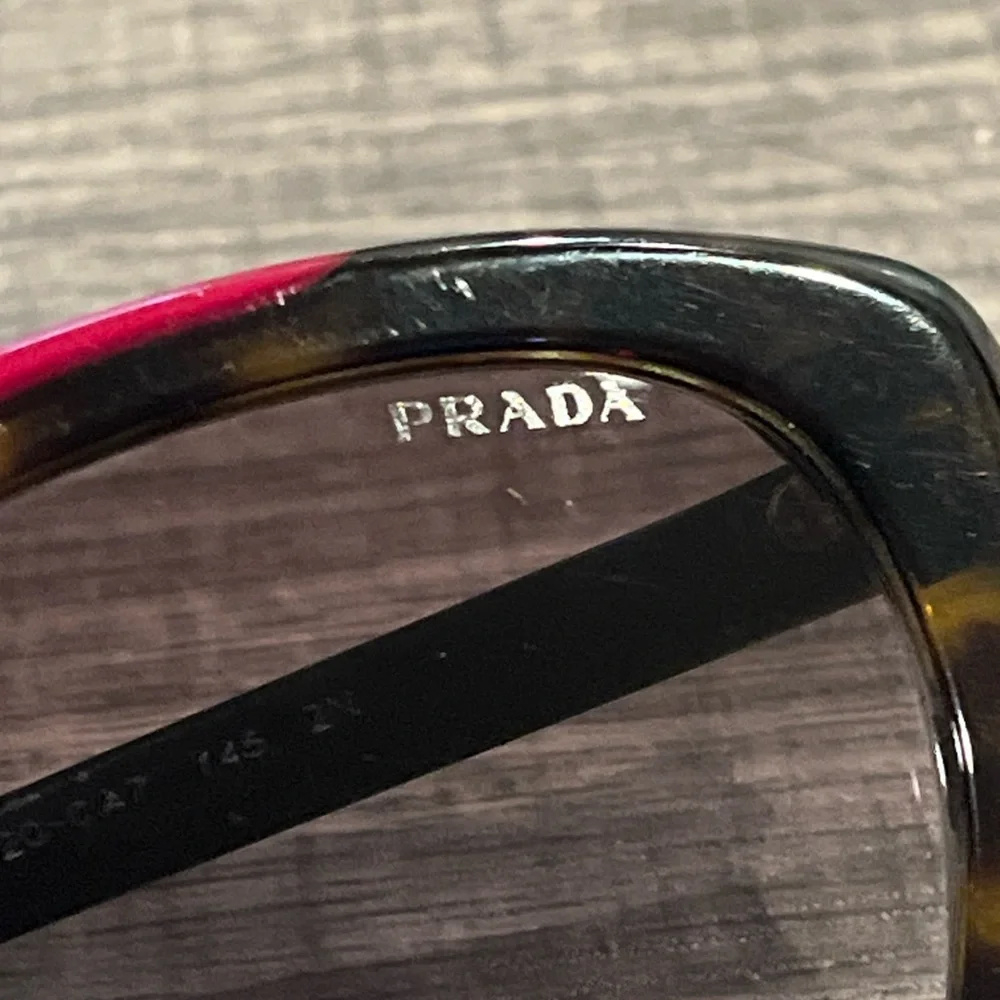 Prada authentic cat eye tortoise shell sunglasses Gradient lenses